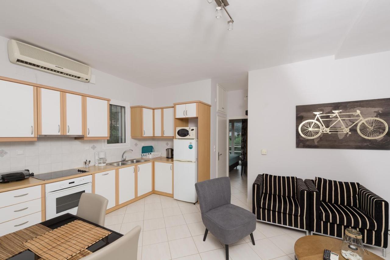Apartament Punda 4 Seasons Diakopto Zewnętrze zdjęcie